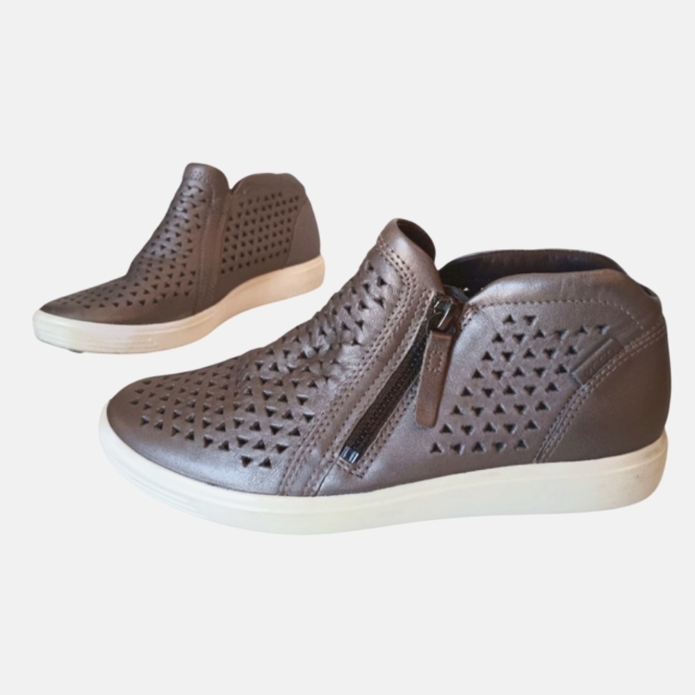 Ecco Bootie Size 5 Laser‎ Cut Sneaker Stone Metallic Leather Sneaker